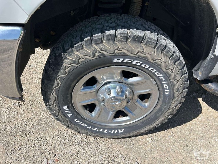2014-dodge-2500-image-25