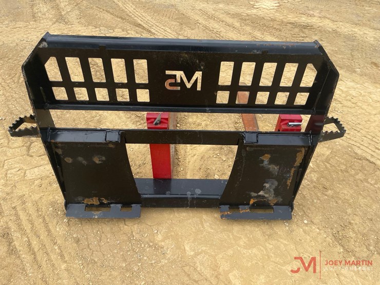 m5-48"-forks-skid-steer-attachment-image-3