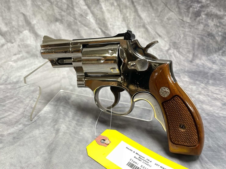#10851-•-smith-&-wesson-19-4,-357-mag-revolver,-sn:-31k8832-image-2