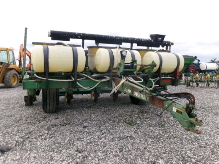 1989-john-deere-7240-image-3