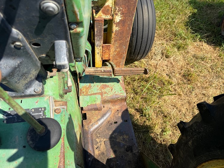 1972-john-deere-820-image-41