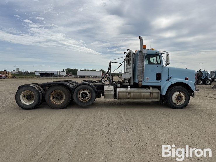 2000-freightliner-fld120sd-tri/a-day-cab-truck-tractor-w/wet-kit-image-4