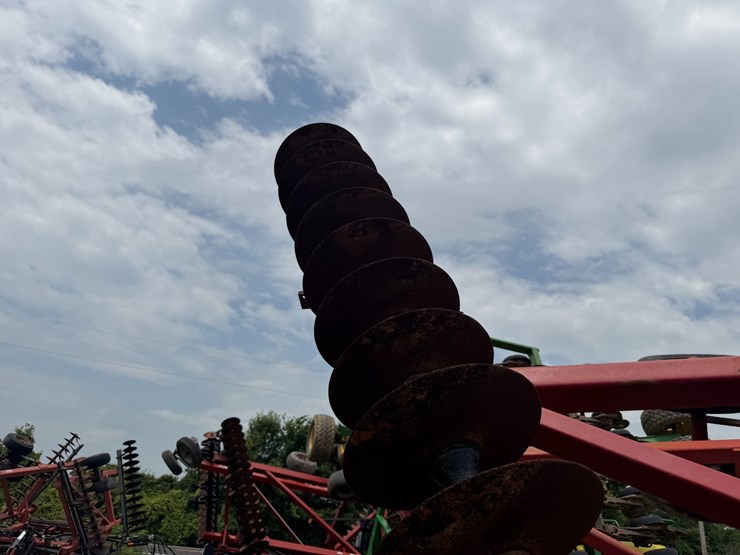 case-ih-3950-image-40