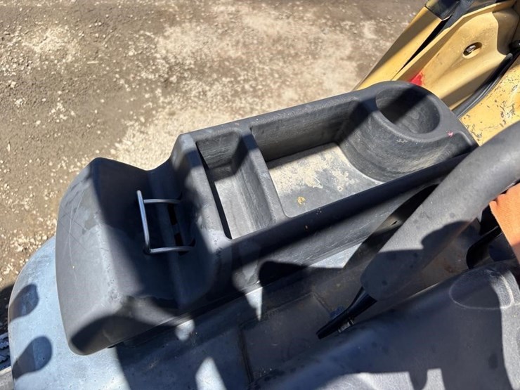 2015-caterpillar-2c6000-image-27