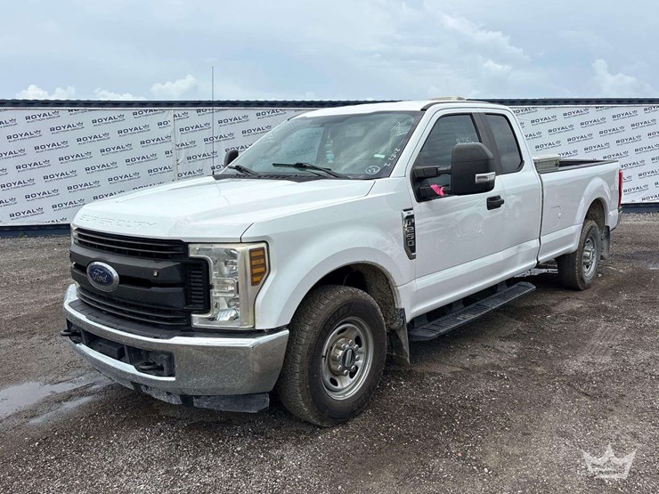 2018-ford-f250-image-1