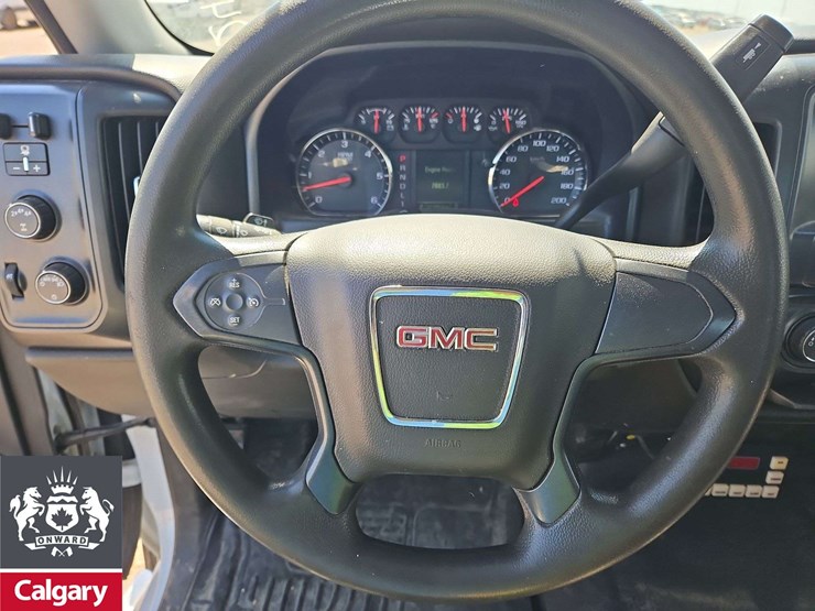 2018-gmc-sierra-2500hd-image-19