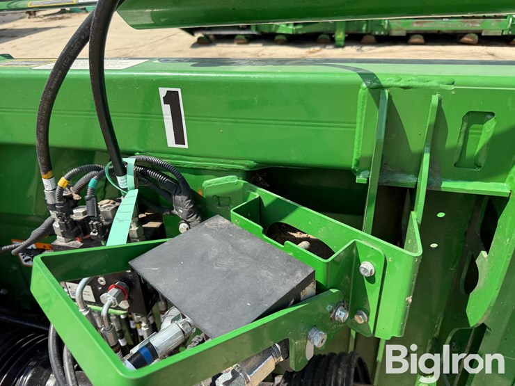 2022-john-deere-c12f-image-8