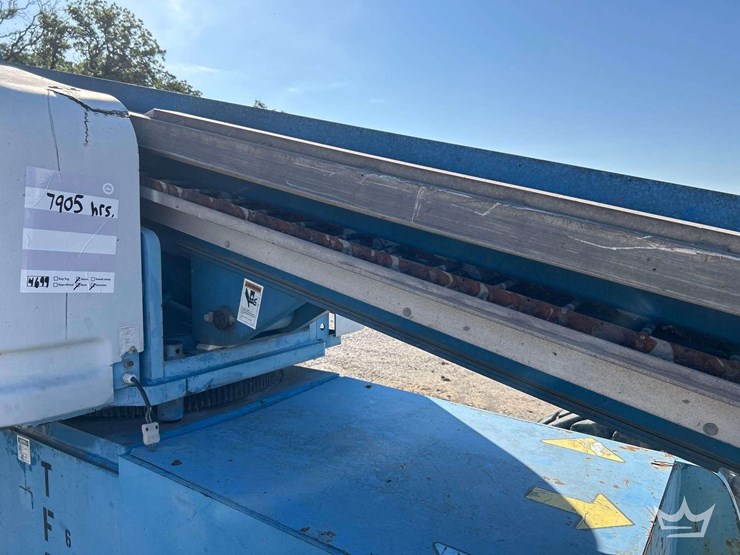 2001-genie-s-60-4x4-60ft.-telescoping-boom-lift-image-14