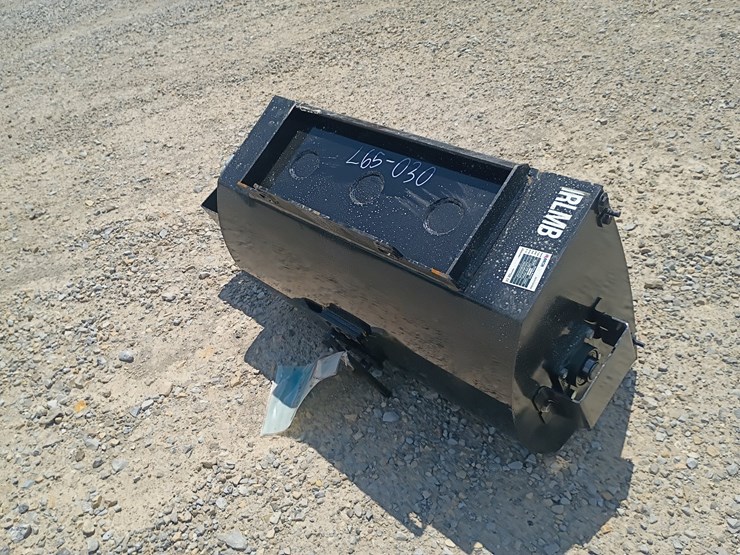 #l65-030-•-lanch-mixing-bucket-mini-skid-steer-attachment-image-7