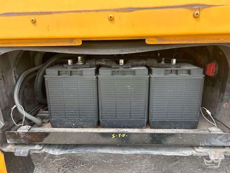 2016-freightliner-b2-image-22
