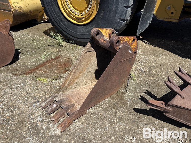 420-backhoe-bucket-image-1