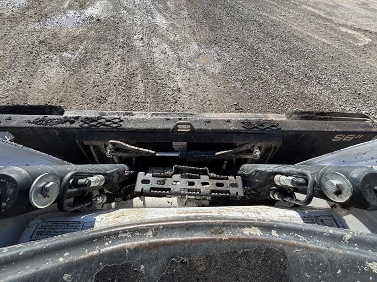 2019-bobcat-t770-image-22