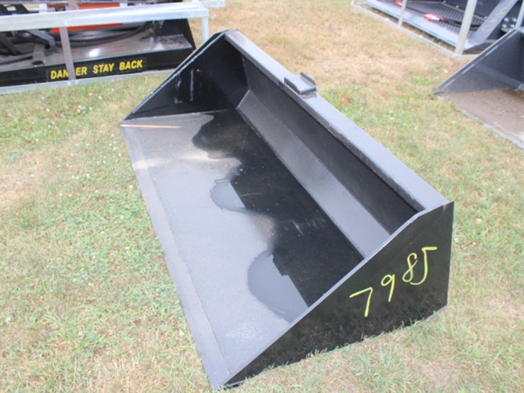 #7985-•-78-in-bucket-with-single-blade-image-1