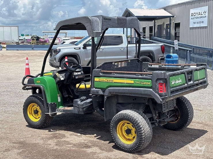 2013-john-deere-gator-image-4