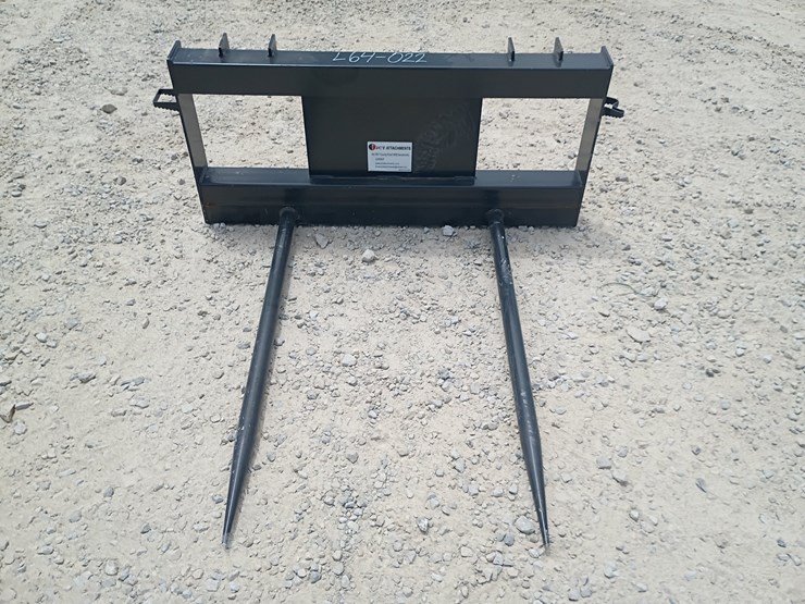 #l64-022-•-jct-bale-spear-skid-steer-attachment-image-1