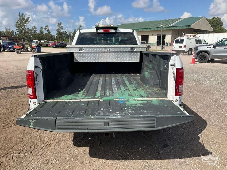2017-ford-f150-image-18