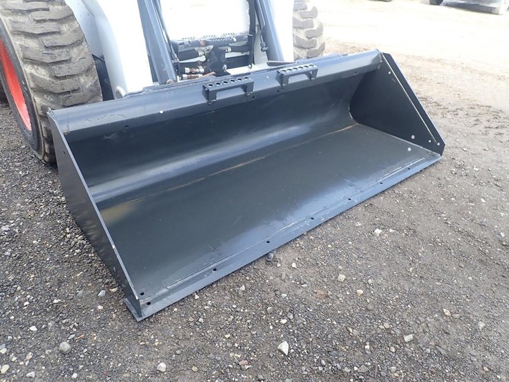 bobcat-74"-standard-duty-skid-steer-bucket-image-2