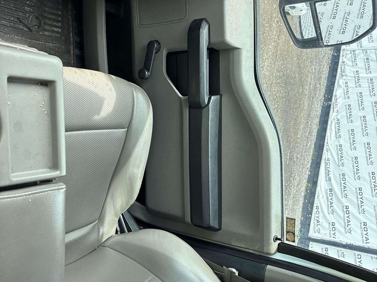 2017-ford-f350-image-23
