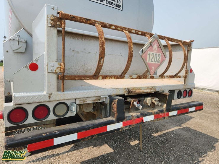 2006-peterbilt-378-image-46