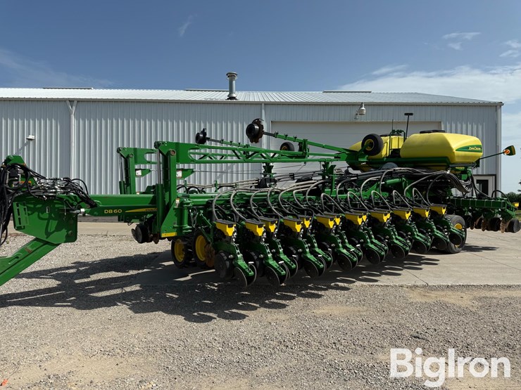 2021-john-deere-db60-image-1