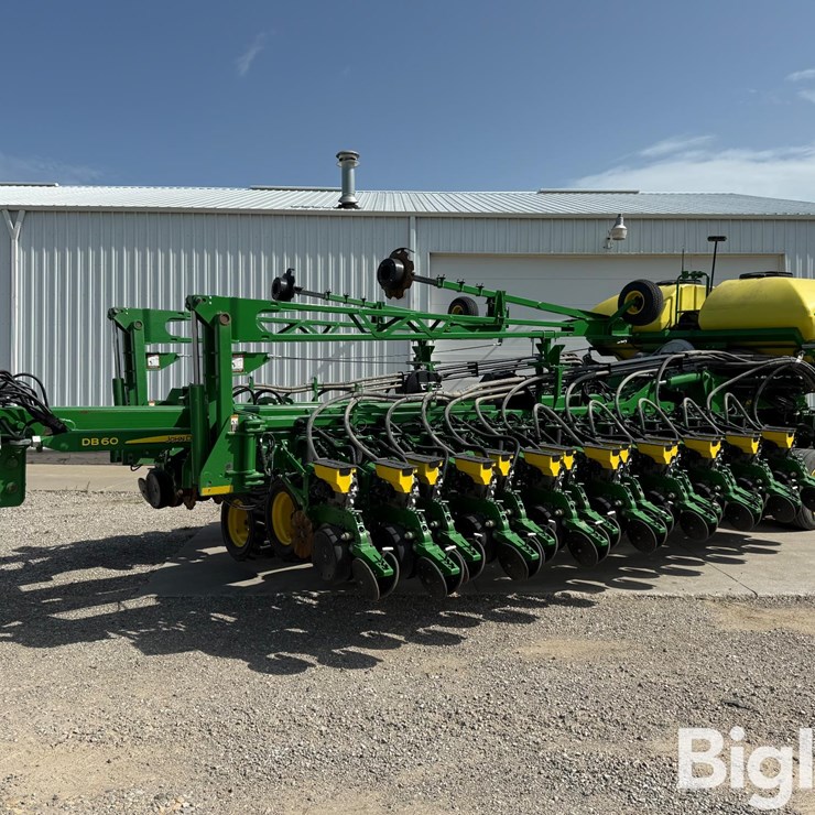 2021 JOHN DEERE DB60