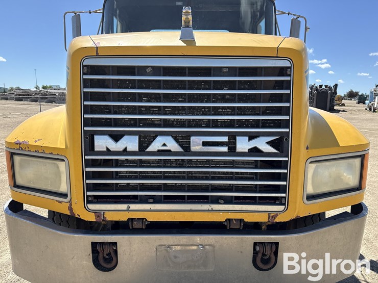 1995-mack-ch613-image-13