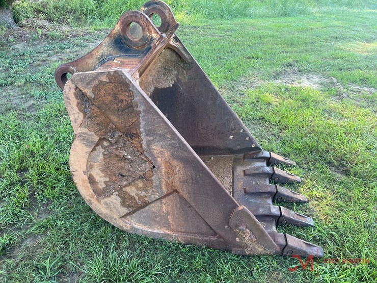 41"-tooth-excavator-bucket-image-2