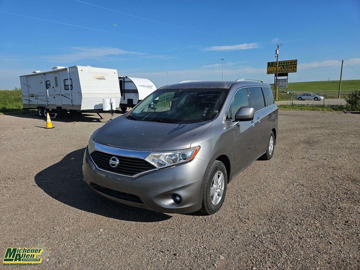 2013-nissan-quest-image-1