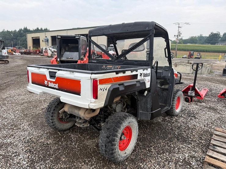 2021-bobcat-uv34-image-4