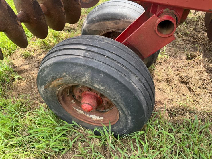 case-ih-3950-image-10
