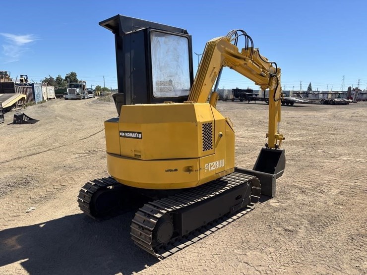 komatsu-pc28uu-image-3