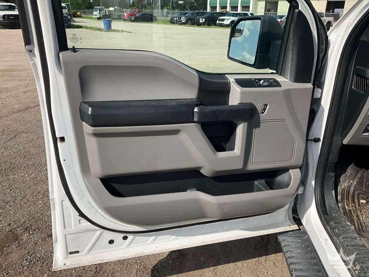 2018-ford-f150-image-11