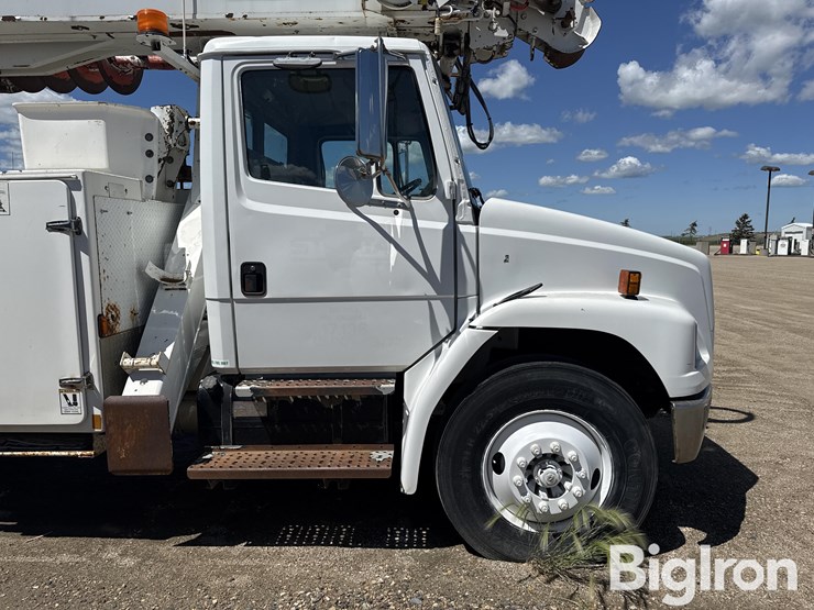 2003-freightliner-fl70-image-13