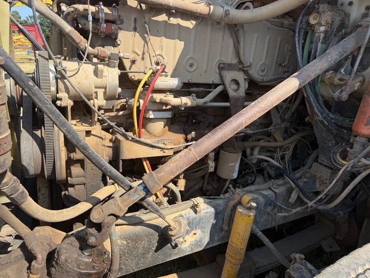 #52620-•-1990-whitegmc-wia-areo-series-sleeper-t/a-truck-tractor-4v1wdbjf3ln629984-inv#52620-image-50