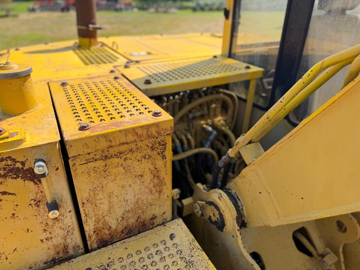 caterpillar-307-image-61
