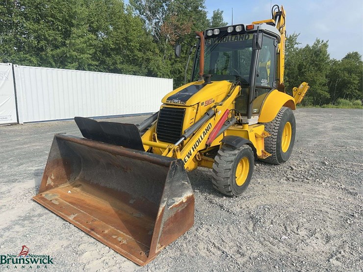 new-holland-b95b-image-1