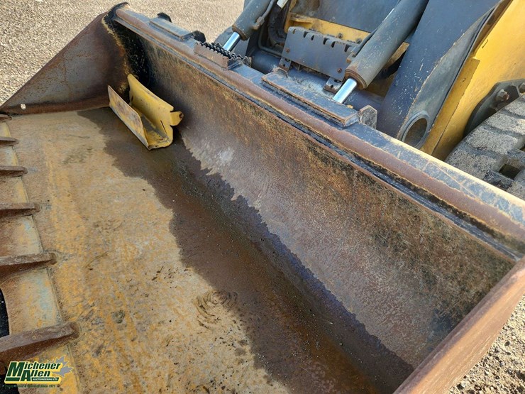 2024-deere-325g-image-48
