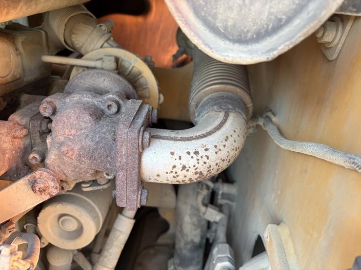 2014-caterpillar-226b3-image-35