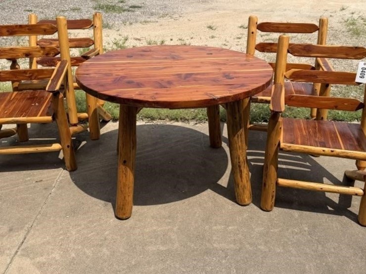 ms2---handmade-table-and-chair-set-image-2