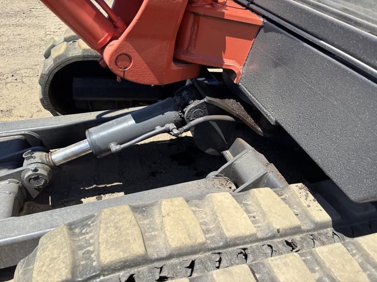 kubota-kh130-image-14