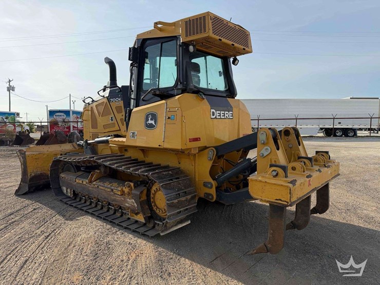 2020-deere-700k-xlt-image-4