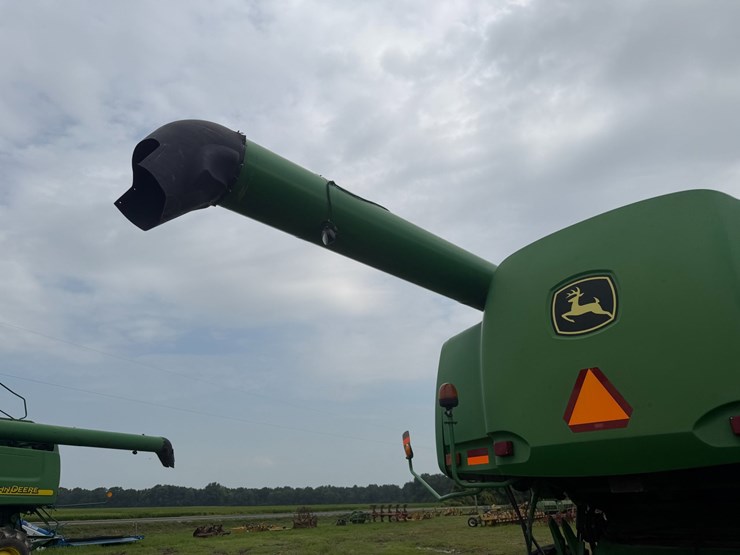 2011-john-deere-9770-sts-image-15