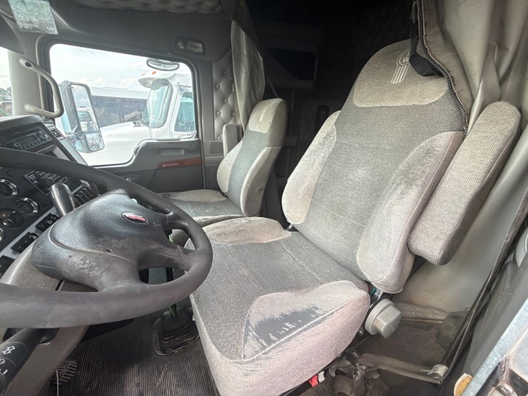 2007-kenworth-t600-image-31