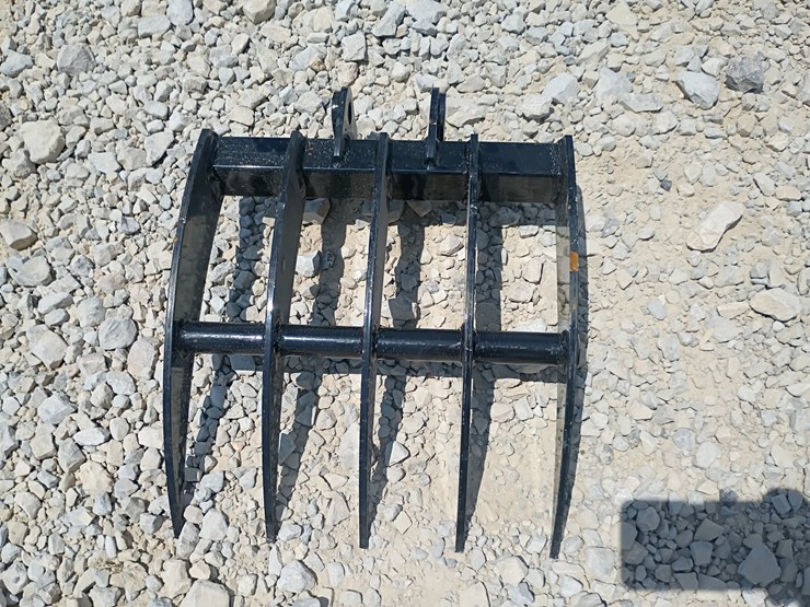 #l63-027-•-rake-mini-excavator-attachment-image-5