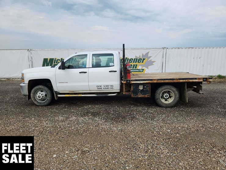 2015-chevrolet-silverado-3500hd-image-5