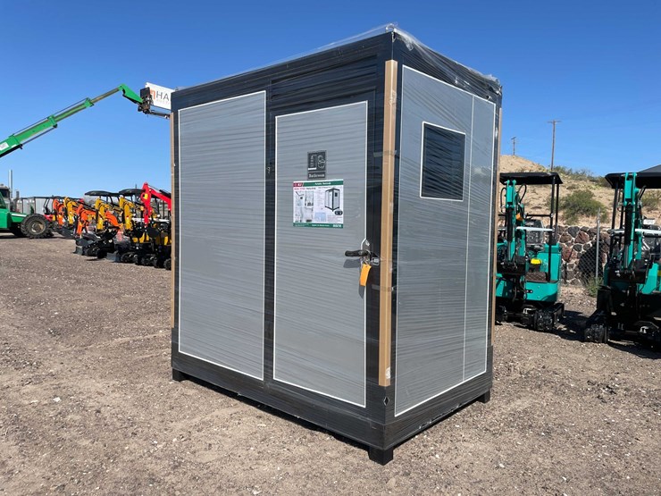 #2850-•-2026-unused-portable-restroom-image-2