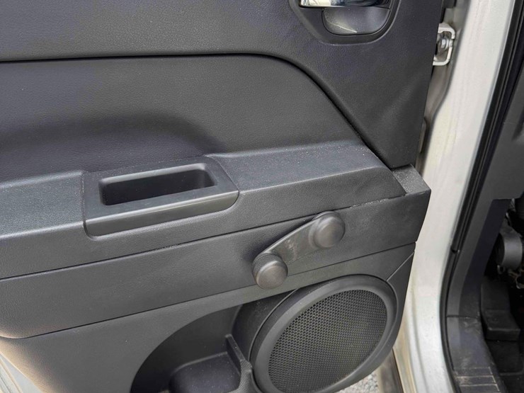 2010-jeep-patriot-image-12