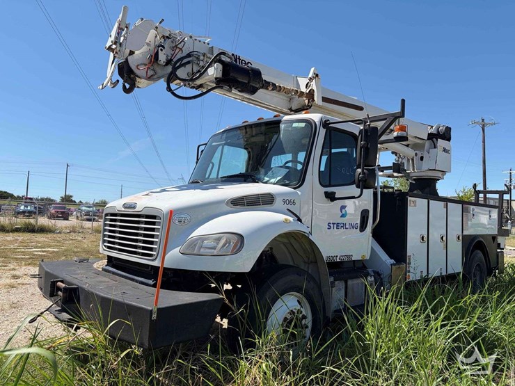 2018-freightliner-m2-106-image-2