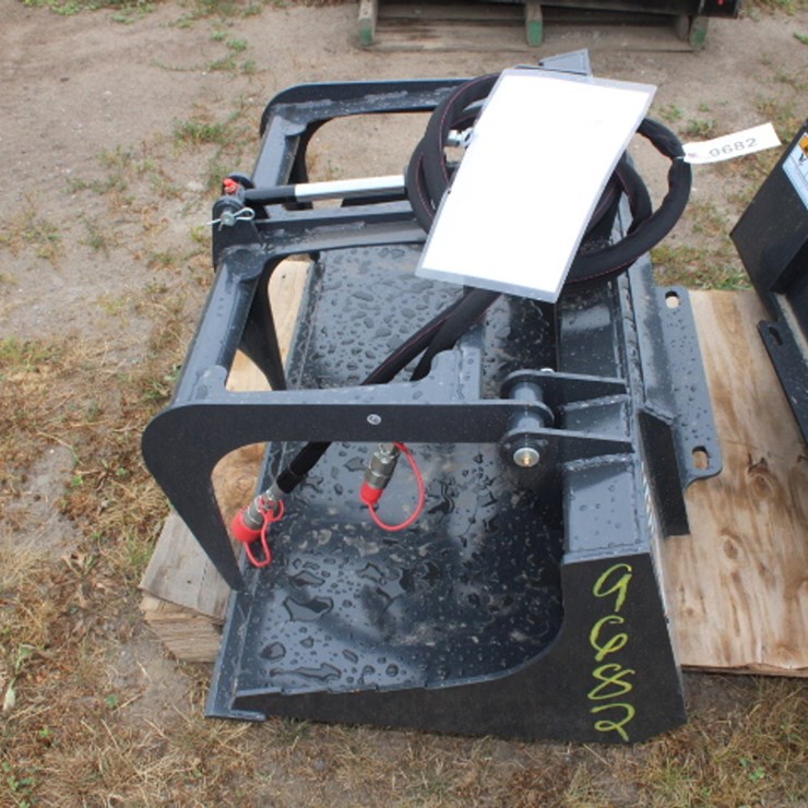 #9682 • mini skid steer stump grapple