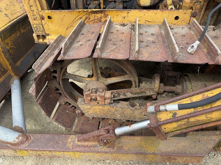 caterpillar-d2-image-27